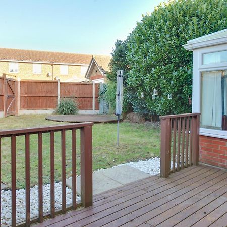 Cosy Two Bedroom House - Chelmsford - Free Parking And Wifi Exterior photo