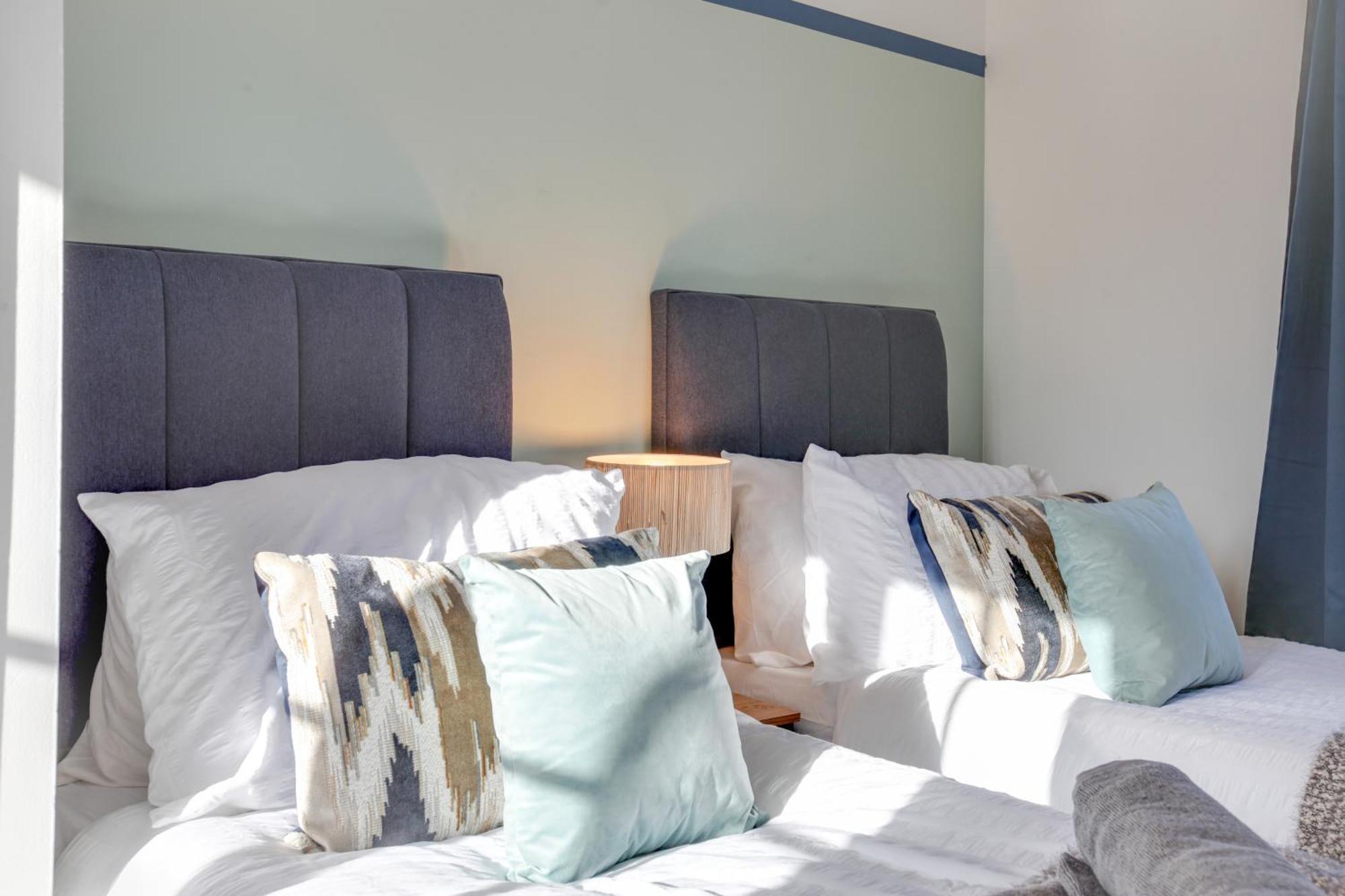 Cosy Two Bedroom House - Chelmsford - Free Parking And Wifi Exterior photo
